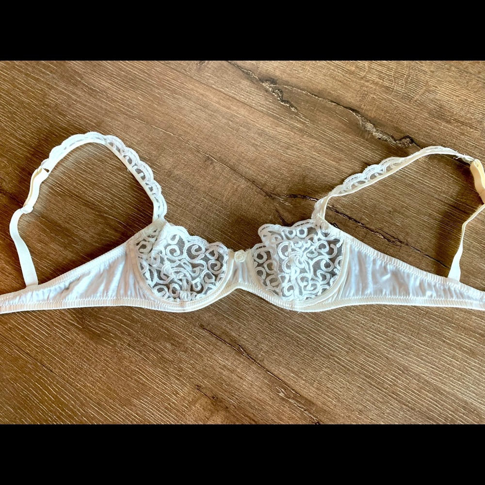 Vintage sexy satin & lace Chantelle Bra